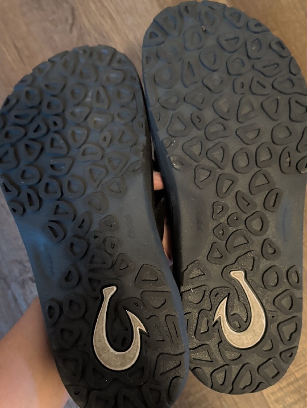OluKai Men's Ohana flip flop slippers - Picture 3 of 4